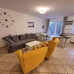 Jantar Z Ogrodkiem Apartmán *