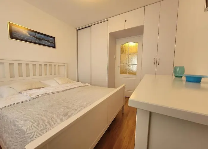 Jantar Z Ogródkiem Apartament *